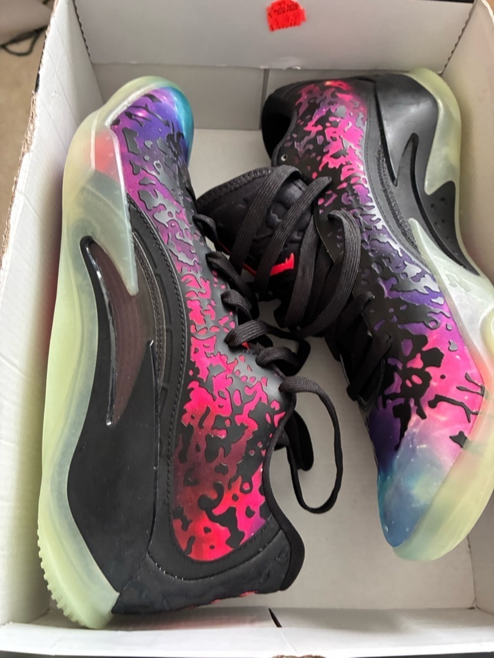 Men’s Basketball Shoes
Jordan Zion Williamson
Brand New/ Half box 
NWT